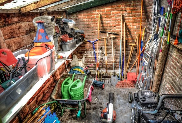 Entretenir son jardin avec les outils essentiels